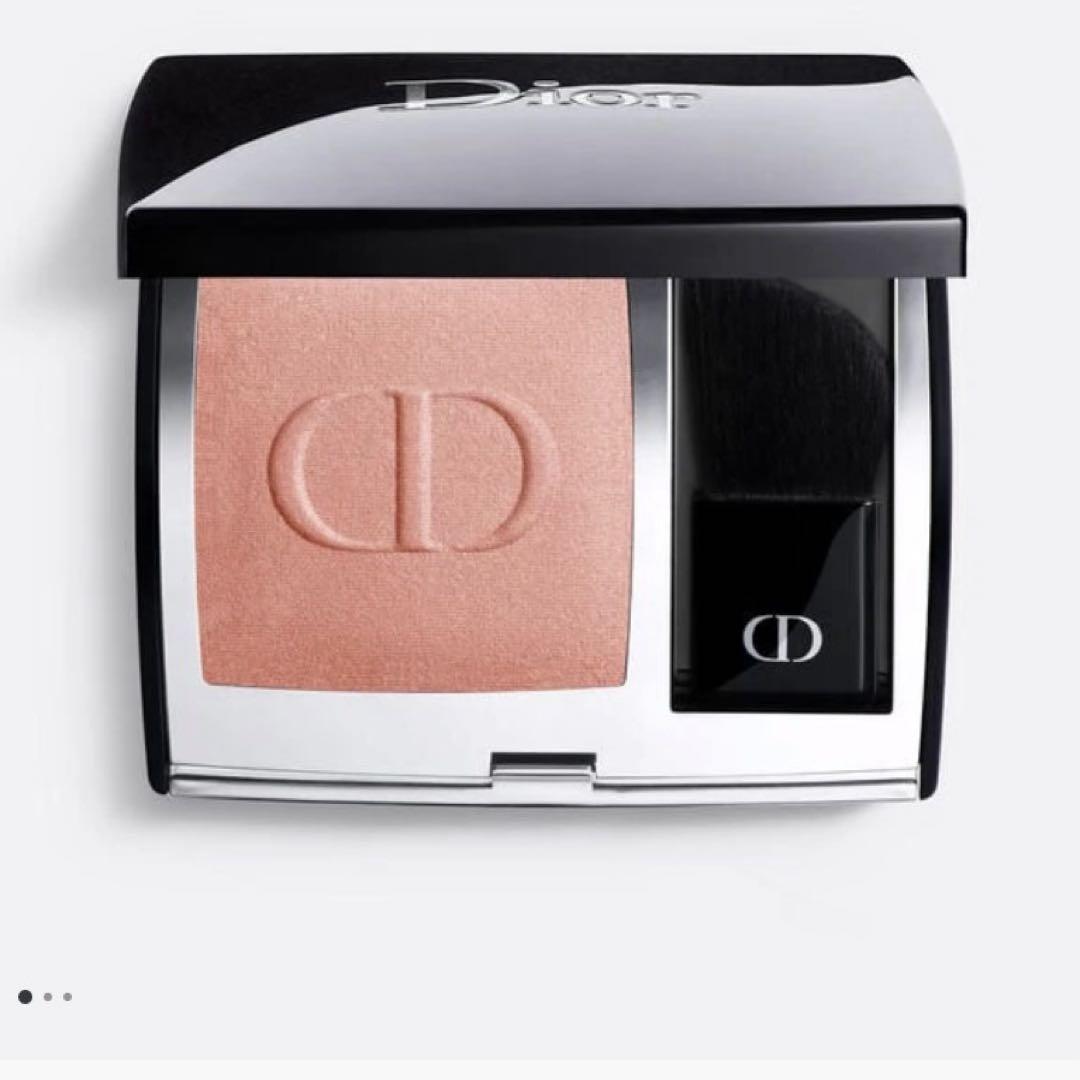 Dior Rouge Blush 449 ダンサントサテン 4,836円