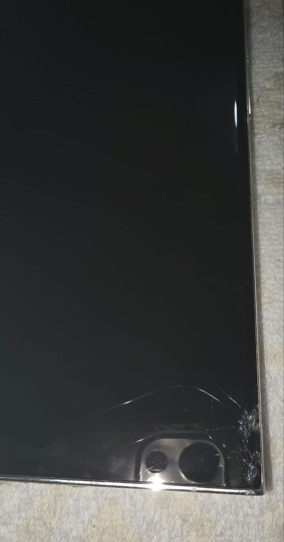 ジャンク Samsung Galaxy S23 Ultra 本体　両画面割れ ジャンク Samsung Galaxy S23 Ultra 本体 両画面割れ - メルカリ