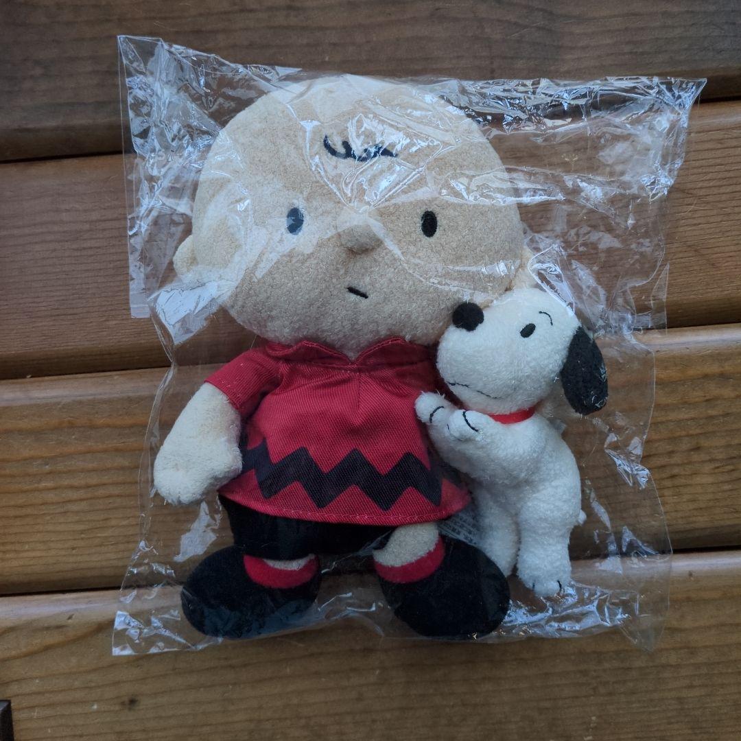 超歓迎された 新品・未使用 スヌーピーミュージアム オンライン完売品 HUG ぬいぐるみ
