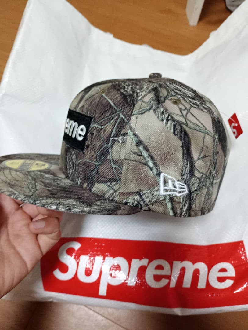 Supreme 迷彩柄キャップ 7 3/8 Supreme（キャップ）のフリマアイテム一覧