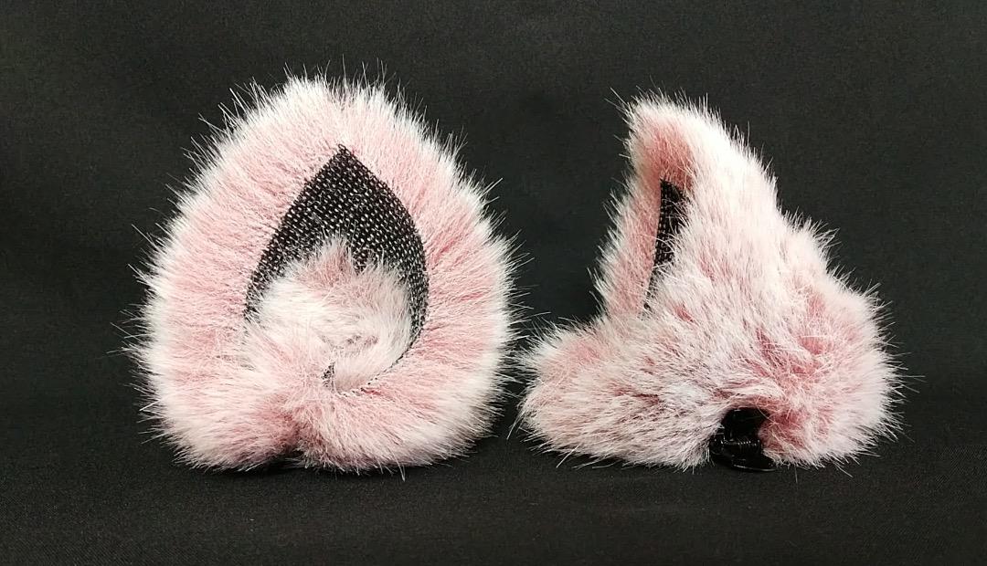 【 パステルレッドネコミミ 】ヘアピンねこみみ◆薄赤ねこ耳◆髪に着けられる猫耳