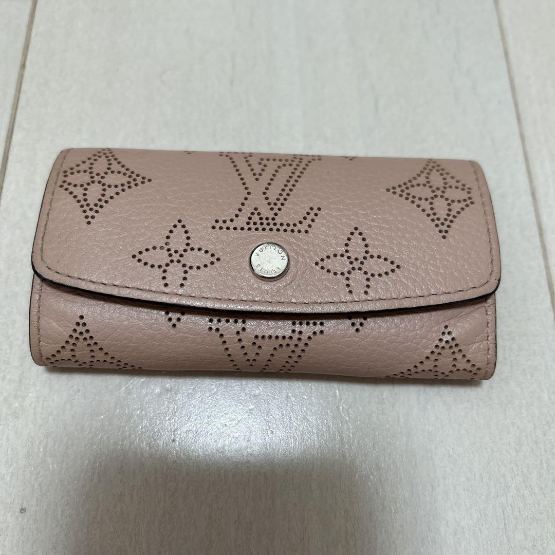 Louis Vuitton ピンク レザー キーケース