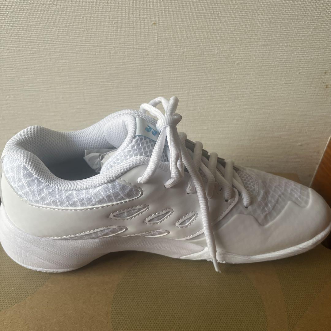 YONEX バドミントンシューズ SHBCA1MD ホワイト　25.0センチ