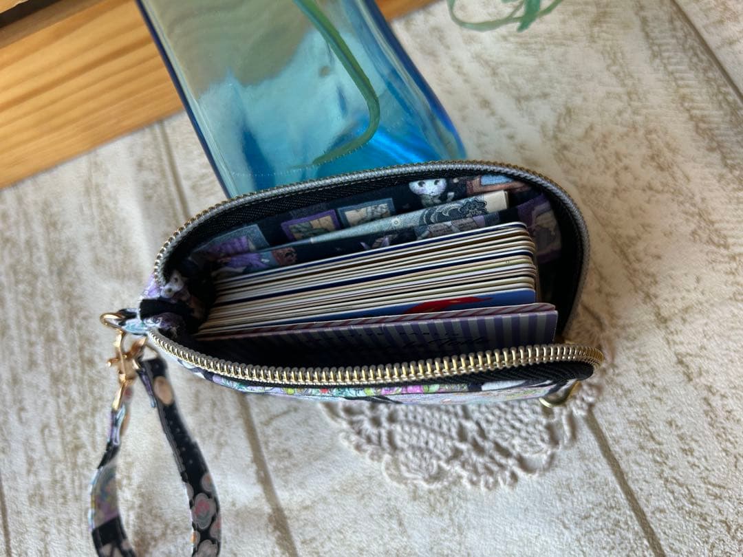 イヤフォン名刺入れ ジョリーフルール