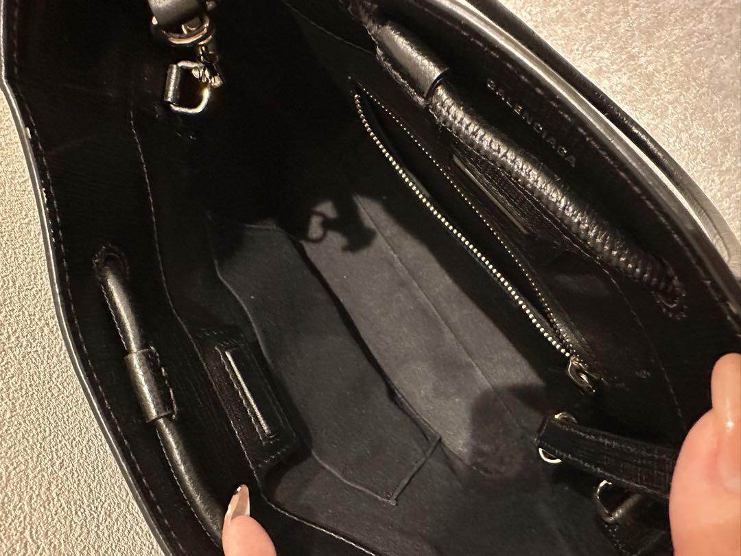 BALENCIAGA ブラック ショルダーバッグ