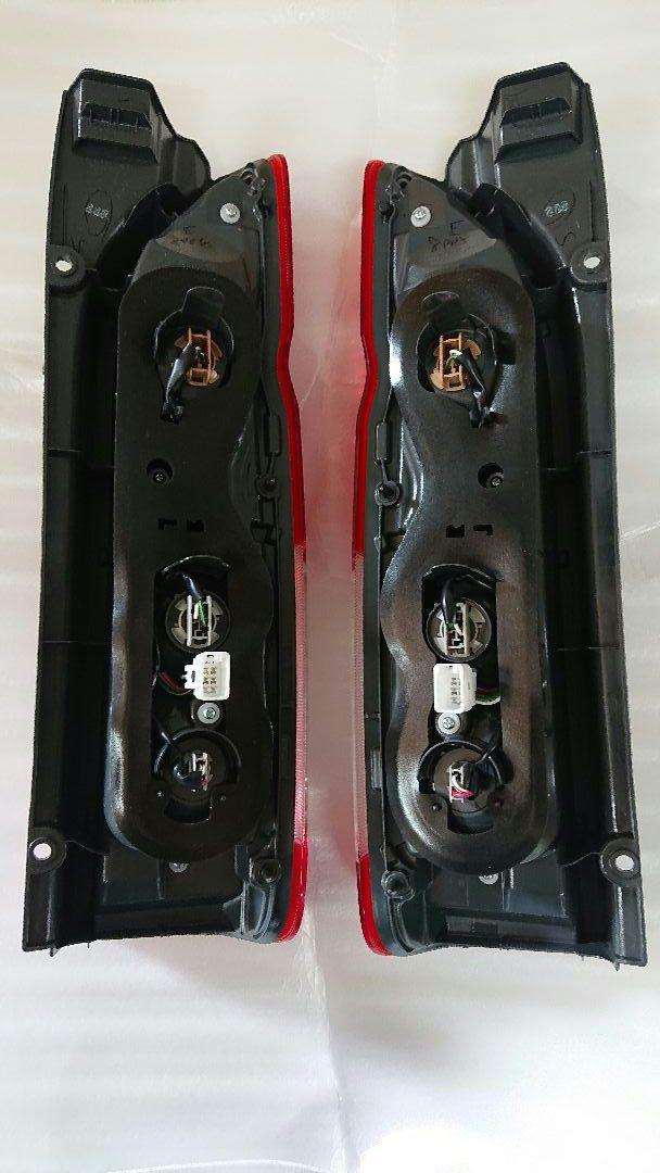 送料無料】ハイエース 純正テールランプ 7型新車外し - ライト最