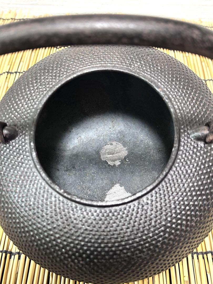 未使用品　南部利祥銘造 １５型アラレ 南部鉄瓶　南部鉄器　鉄瓶 未使用品コンディション 旧利祥銘造 15型アラレ 南部鉄瓶 南部鉄器