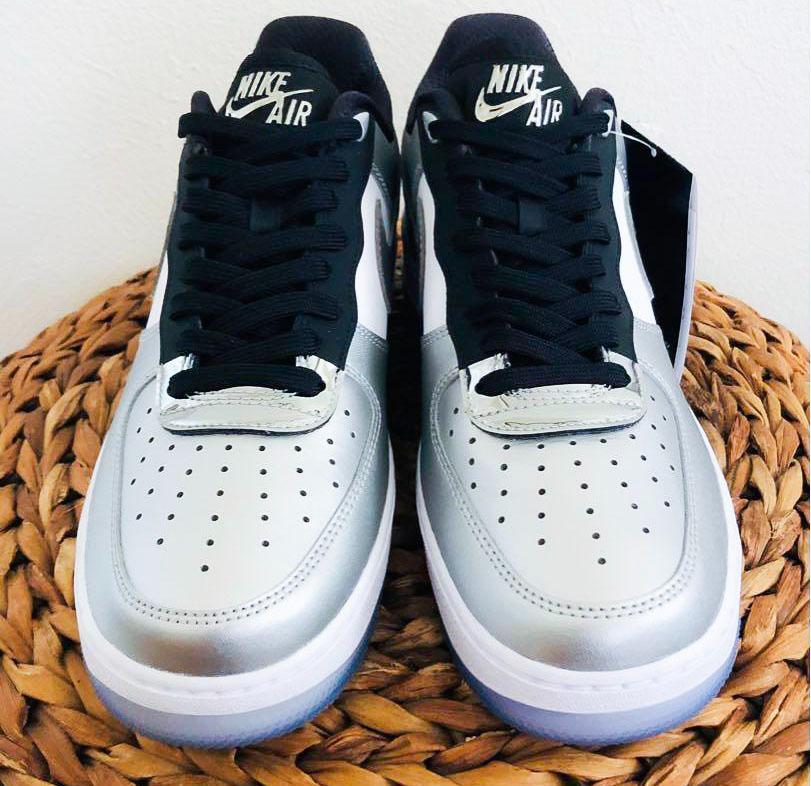 WMNS AIR FORCE 1 '07 SE シルバー＆ブラック ナイキ