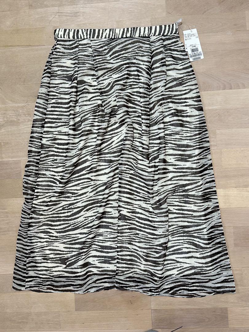 新品 UNTITLED ロングスカート