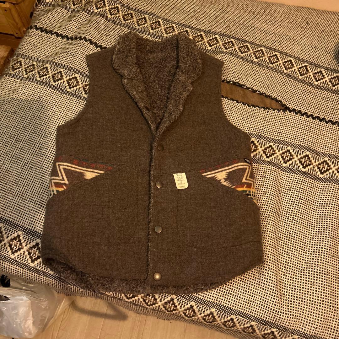 HIGHTIDE ウール混紡ブラウンベスト オルテガ　リバーシブル