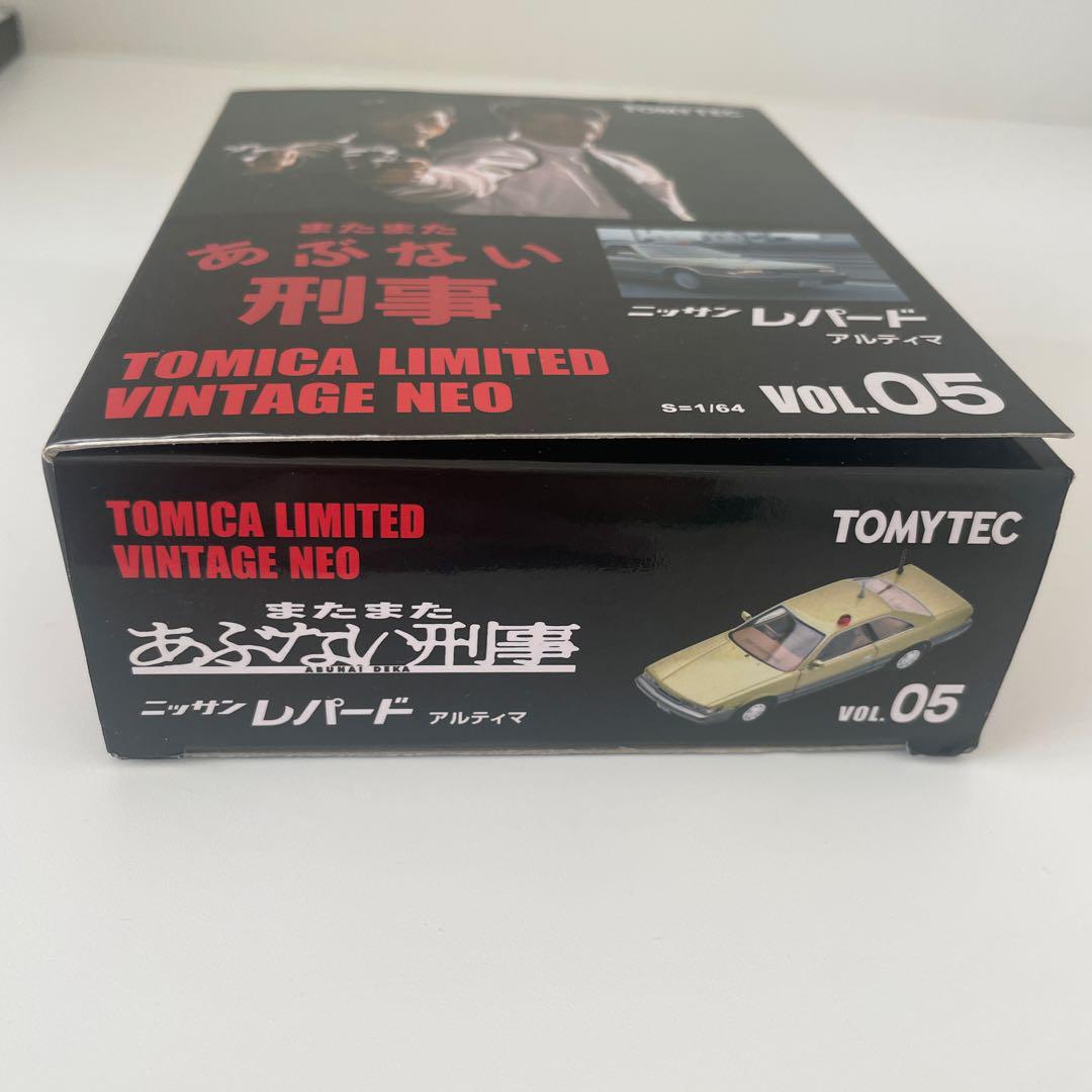 トミカリミテッドヴィンテージ またまたあぶない刑事05 ニッサン