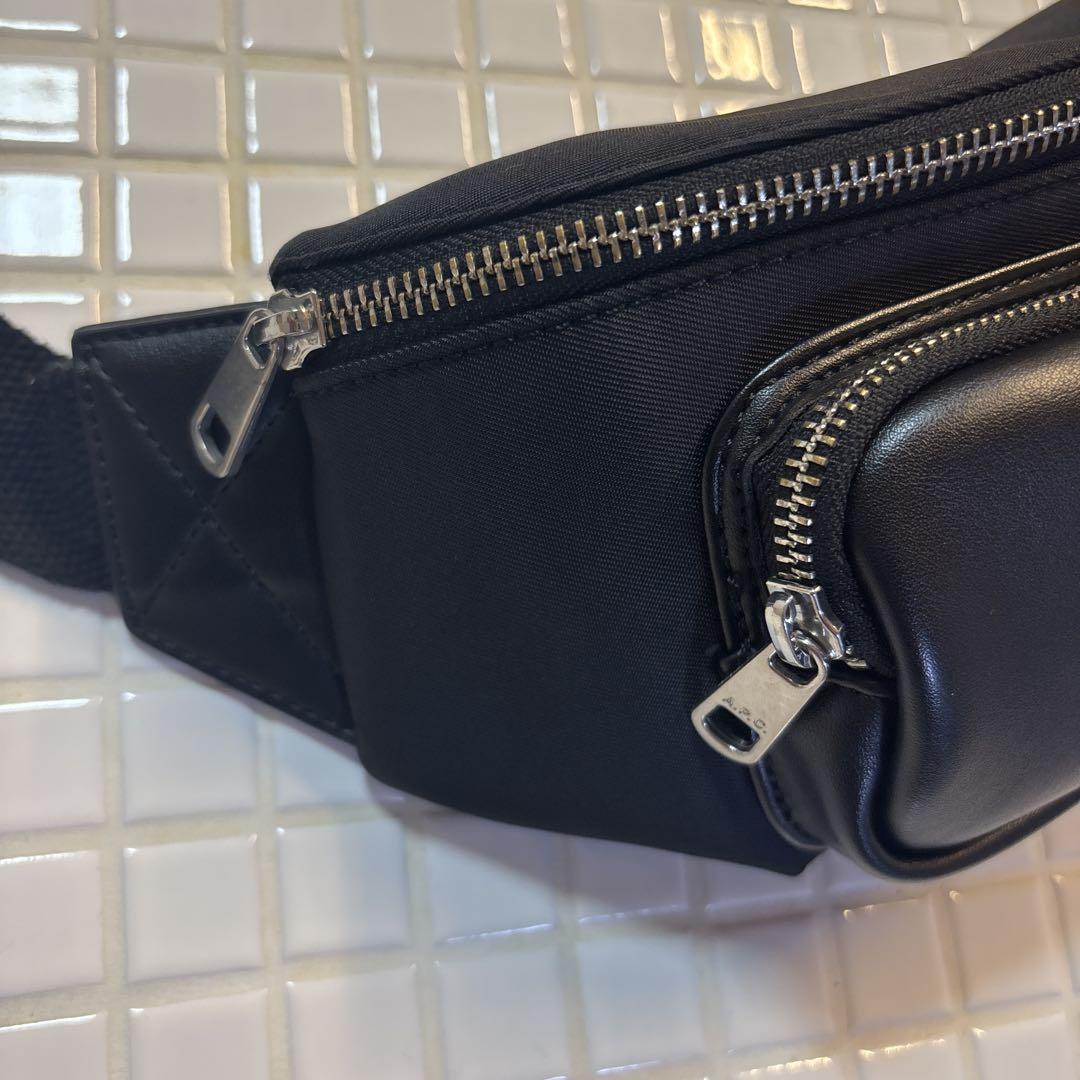 【美品】APC ショルダーバッグ　ボディーバック