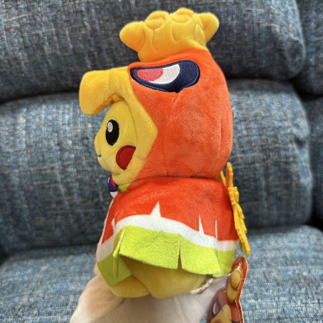 ポケットモンスター ホウオウのポンチョを着たピカチュウ