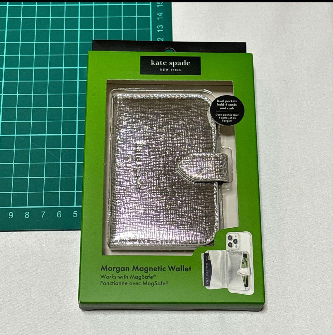 早い者勝ち❣️ケイトスペード♠️ カードホルダー シルバー 9,898円