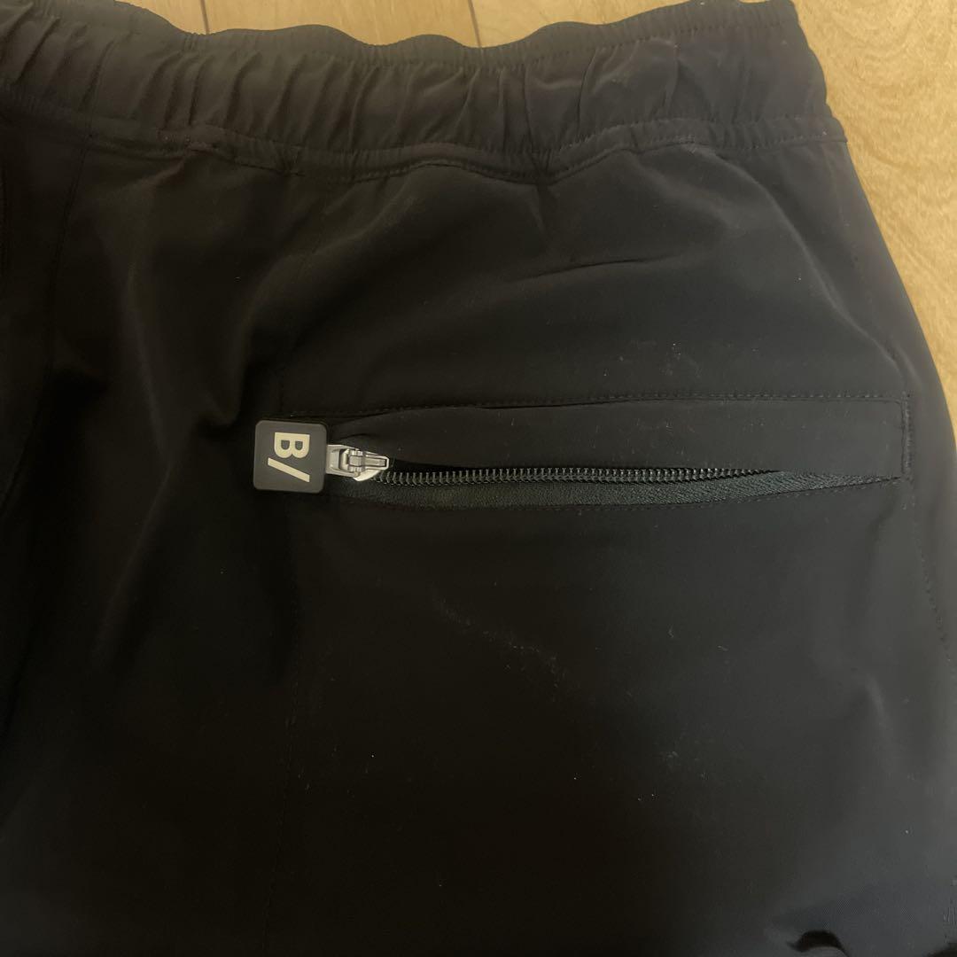 ほぼ未使用 ビースラッシュ 4WAY ショートパンツ ナイロン ブラック
