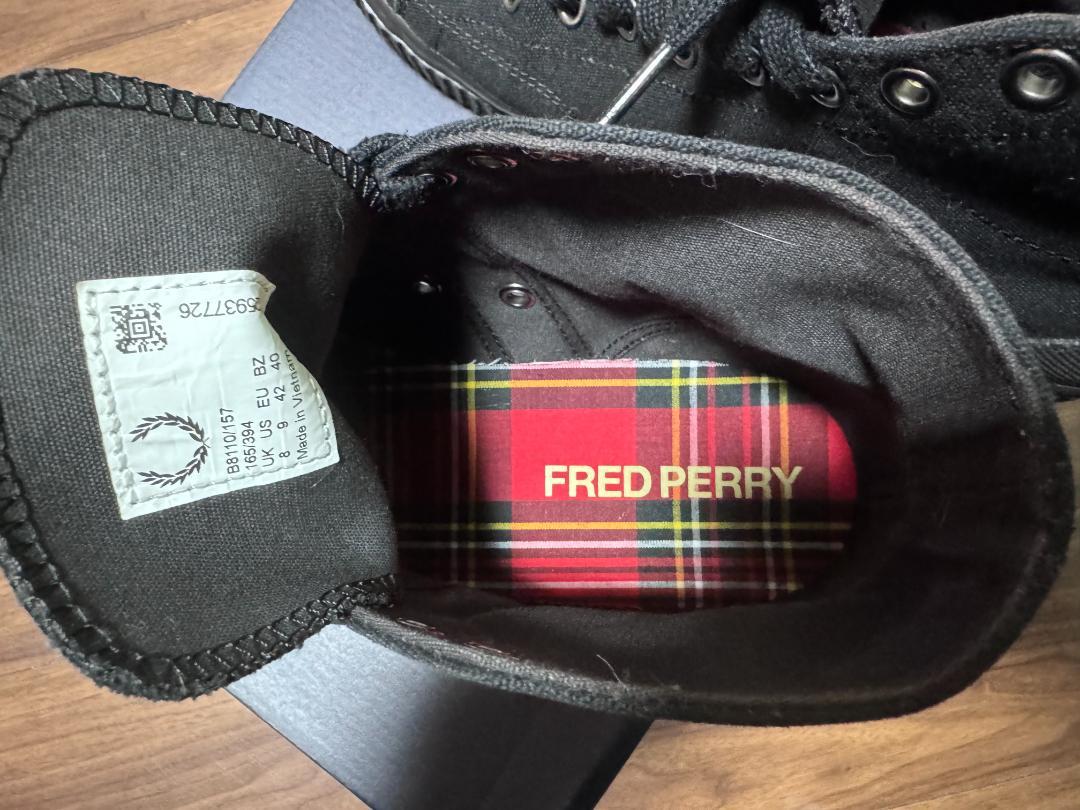 【美品/FRED PERRY】ブラック　スニーカー