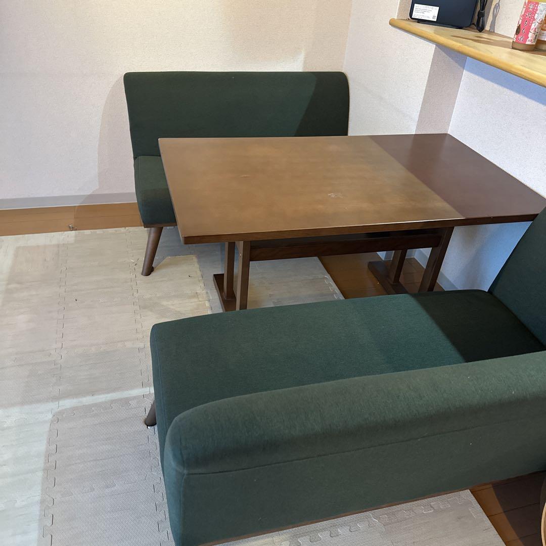 美品　緑色のダイニングテーブルセット