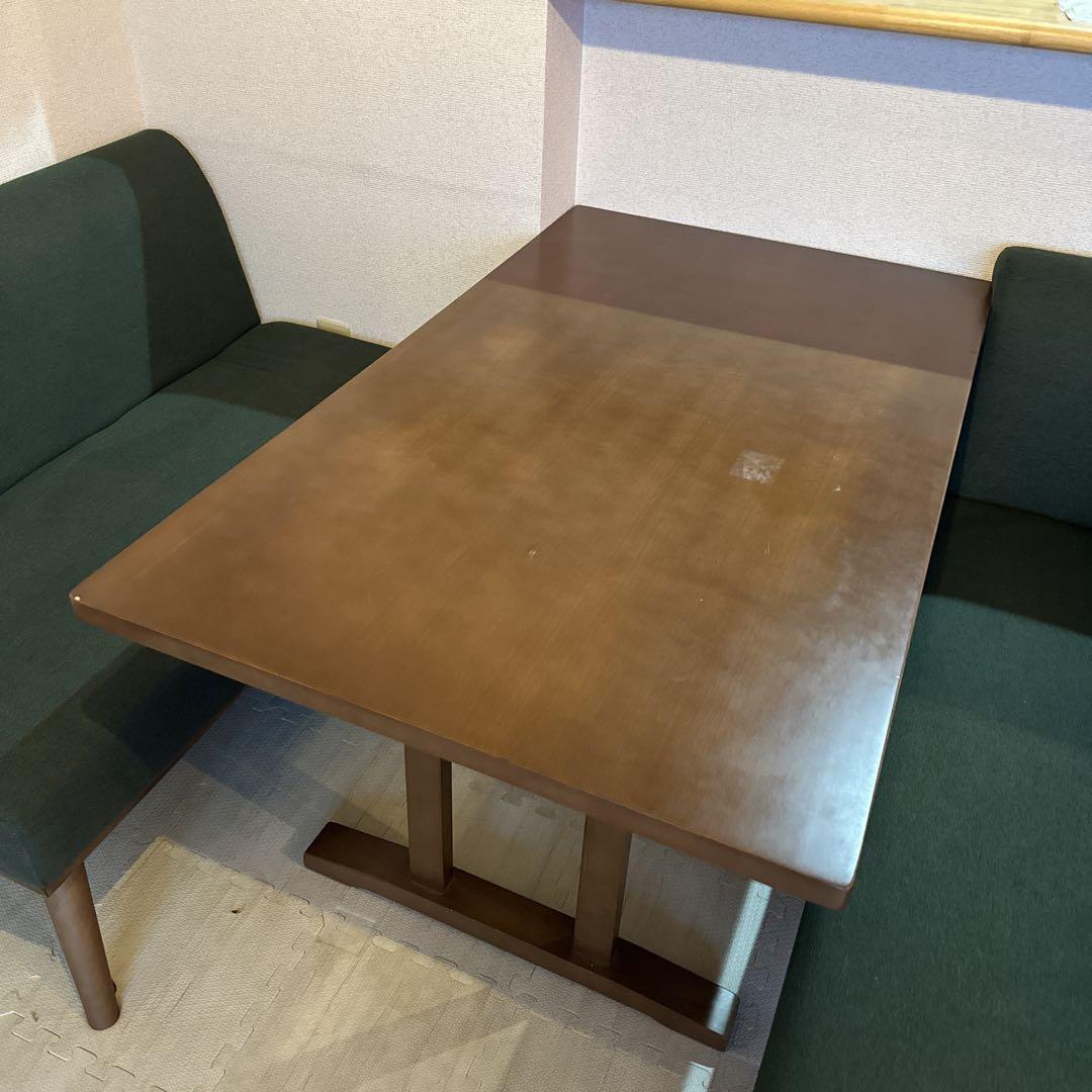 美品　緑色のダイニングテーブルセット