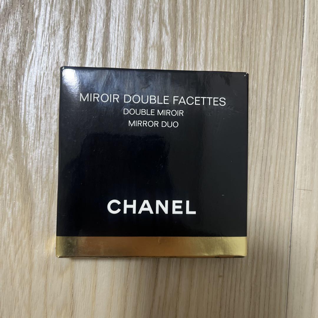 CHANEL Miroir Double Facettes 限定版 Chanel MIROIR DOUBLE FACETTES Limited-Edition Mirror Duo