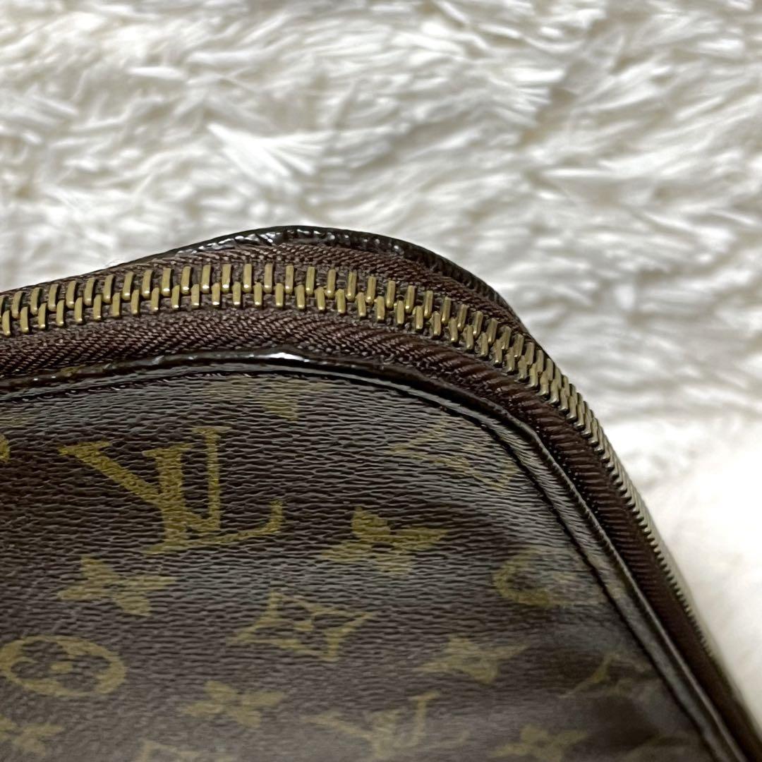LOUIS VUITTON クラッチバッグ　ポッシュ　ドキュマン　モノグラム