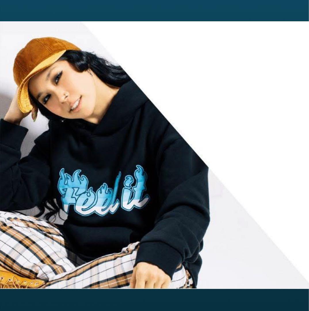 AIちゃん。Feel it ブラックパーカー