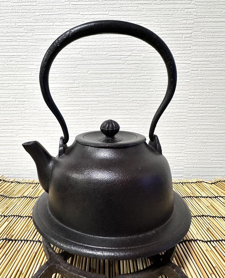 新品、店舗保管品　１０型釜形　南部鉄瓶　南部鉄器　調理器具　調理器具