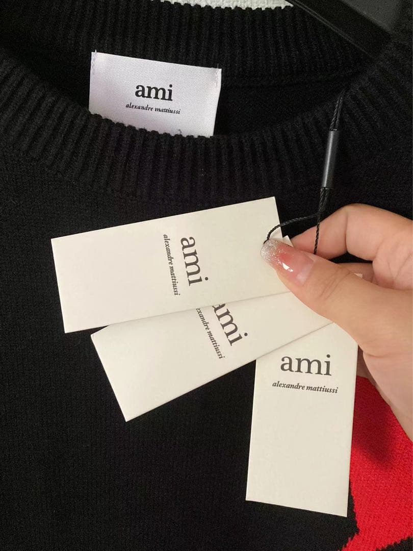 人気 ❤ AmiParis アミパリス ニット セーター Mサイズ 男女兼用 人気 ❤ AmiParis アミパリス ニット セーター Mサイズ 男女兼用