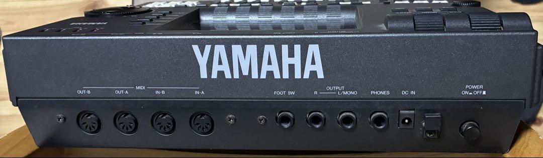ヤマハ YAMAHA QY700 シーケンサー　アダプタ、専用バック付き