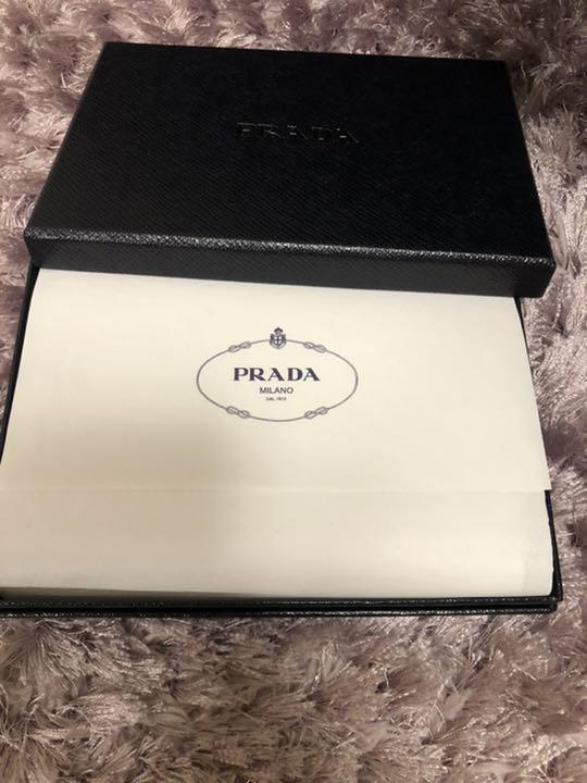 お値下げ！PRADA プラダ 長財布　折りたたみ財布　財布