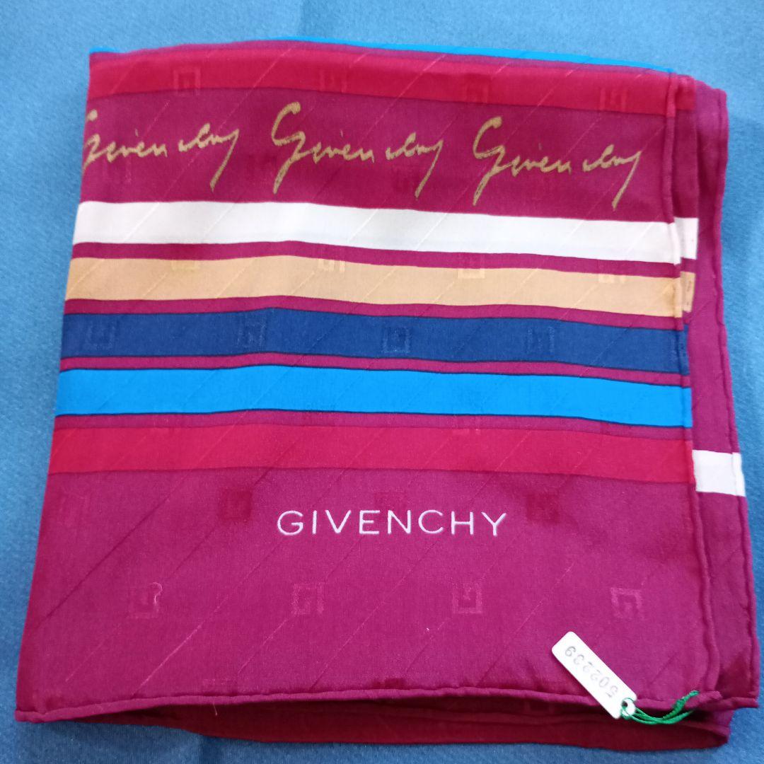 GIVENCHY 　シルクスカーフ GIVENCHY - 【美品】【匿名配送】GIVENCHY 赤葉っぱ模様シルク