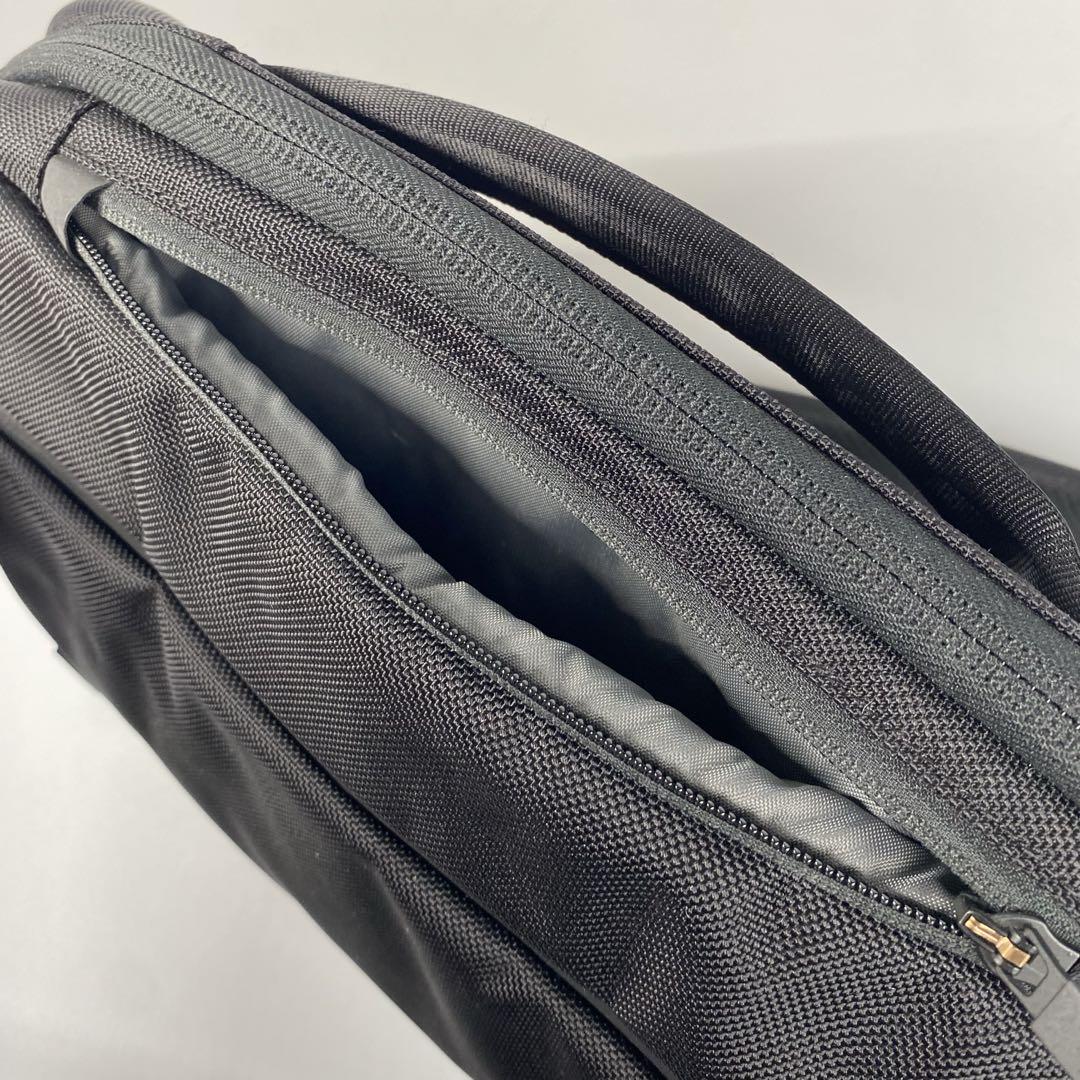 ARE　エアー　Travel　Sling2　ボディバッグ ショルダー　ブラック