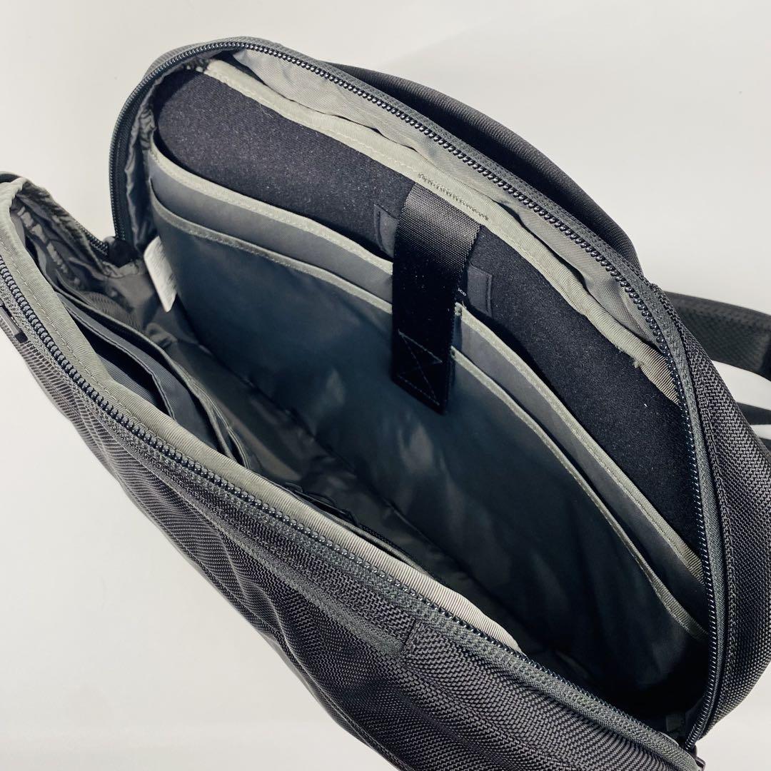 ARE　エアー　Travel　Sling2　ボディバッグ ショルダー　ブラック