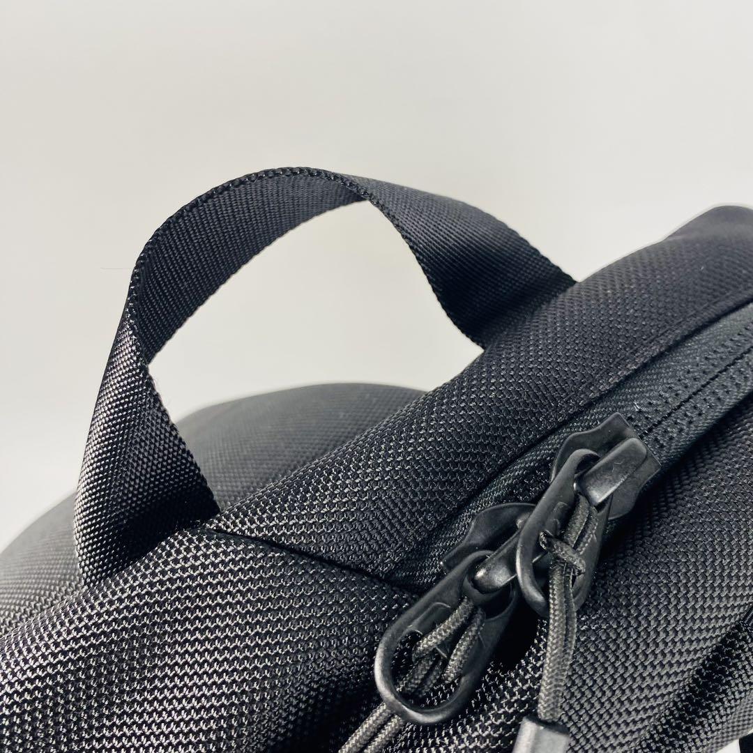 ARE　エアー　Travel　Sling2　ボディバッグ ショルダー　ブラック
