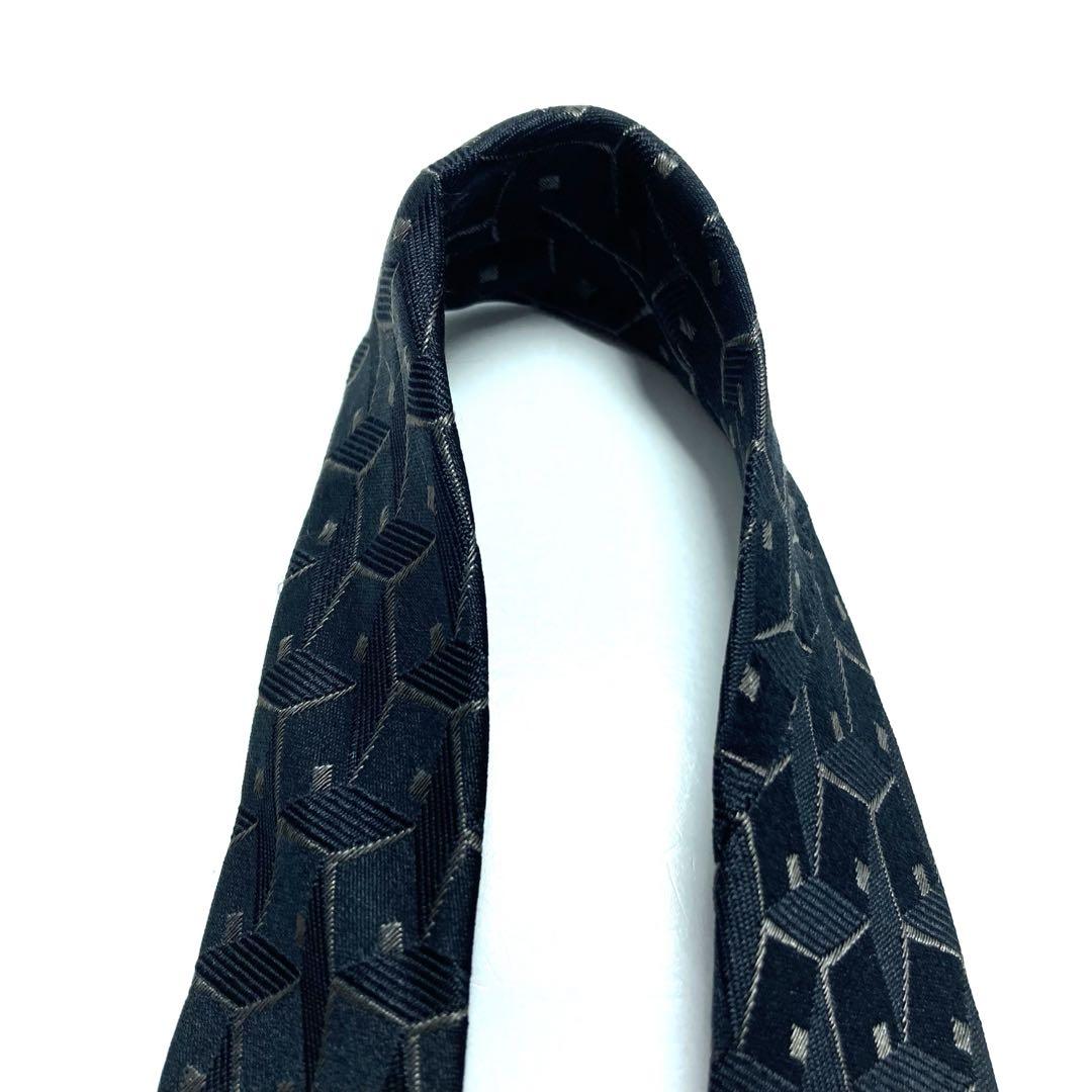 極美品】GIORGIO ARMANI ネクタイ 新品同様 黒 希少品 重厚