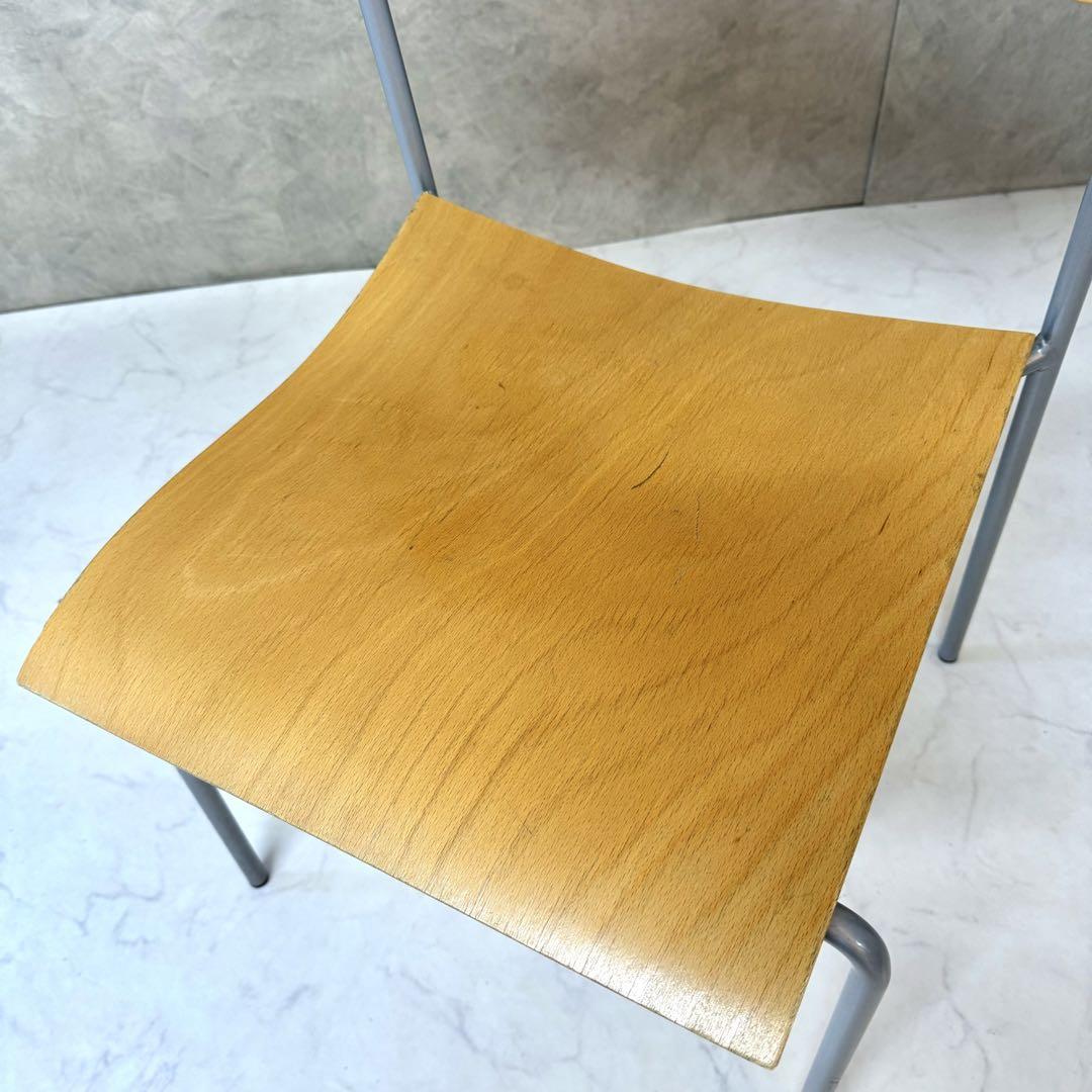 CAMPUS スタッキングチェア