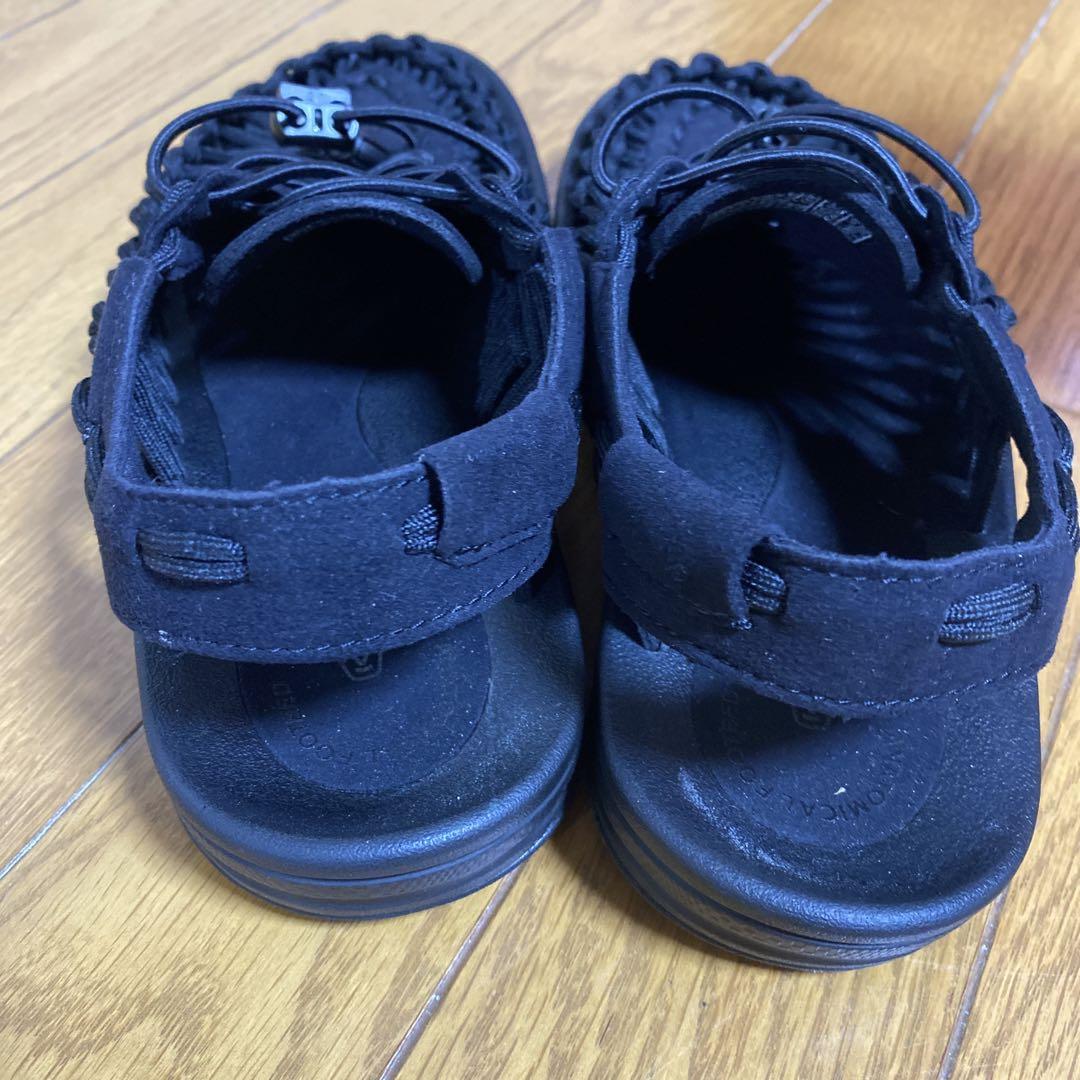 KEEN UNEEK /BLACK 24㎝