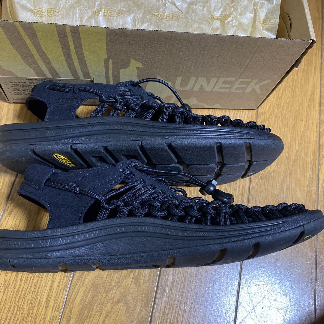 KEEN UNEEK /BLACK 24㎝