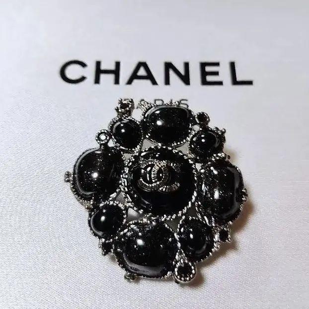 Christian Lacroix クリスチャン ラクロワ ブローチ