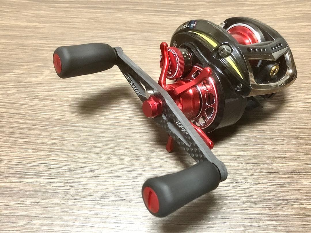 レア希少アブガルシアLTZ7右 ZPIBFC930PROHBFレッド