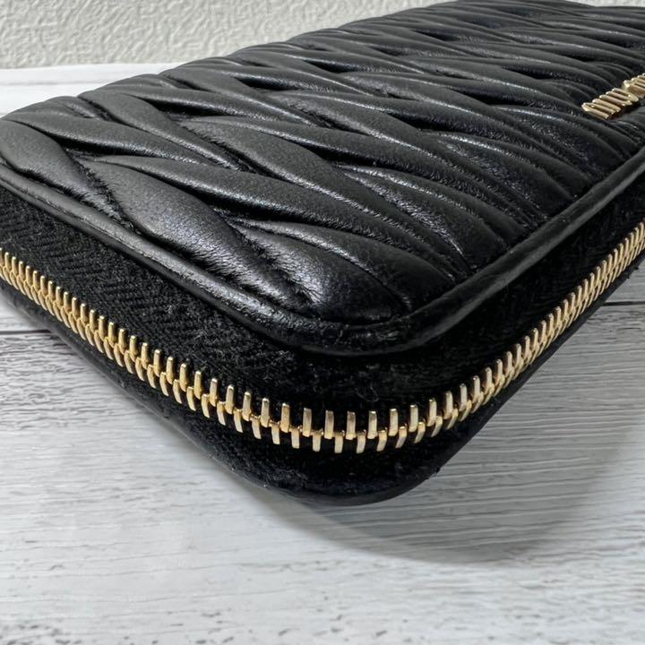 お得HOT ミュウミュウ マテラッセ ラウンド長財布 ナッパレザー ブラック EVGmu-m31892985312 人気SALE新品
