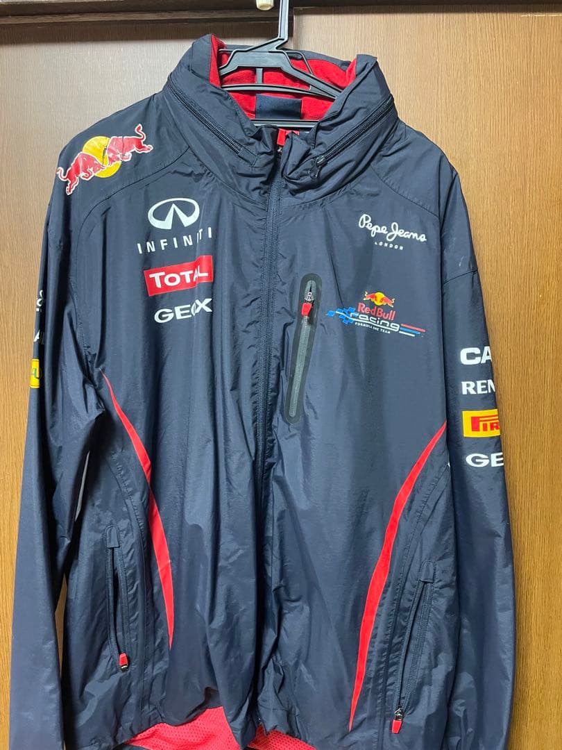 Red Bull Racing ナイロンジャケット Lサイズ ネイビー