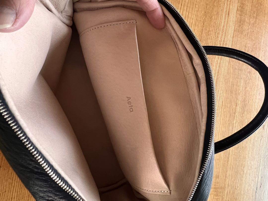 aeta 黒のレザーバッグ