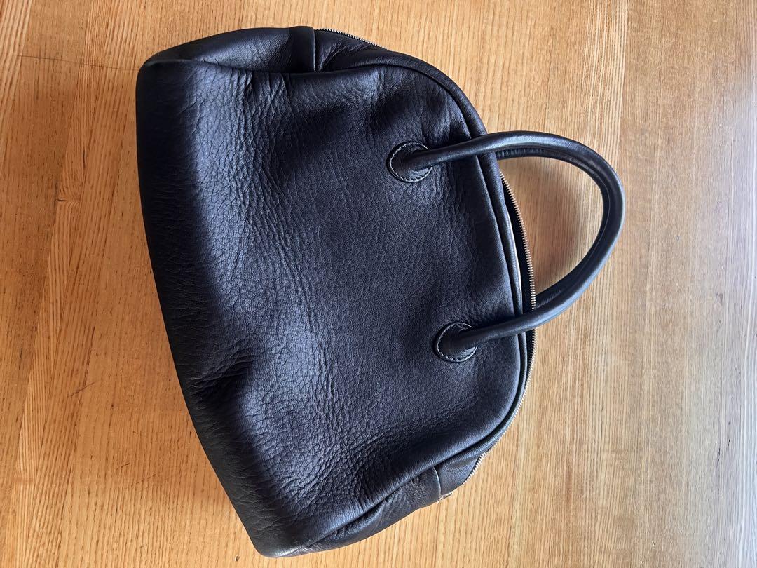 aeta 黒のレザーバッグ