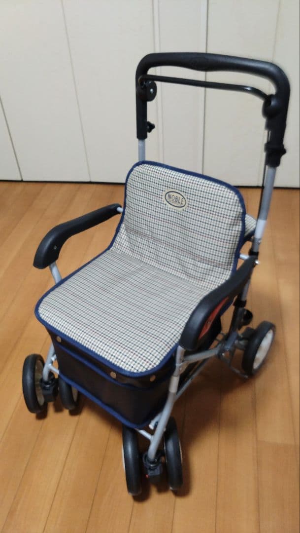 ノーブル　シルバーカー 手押し車