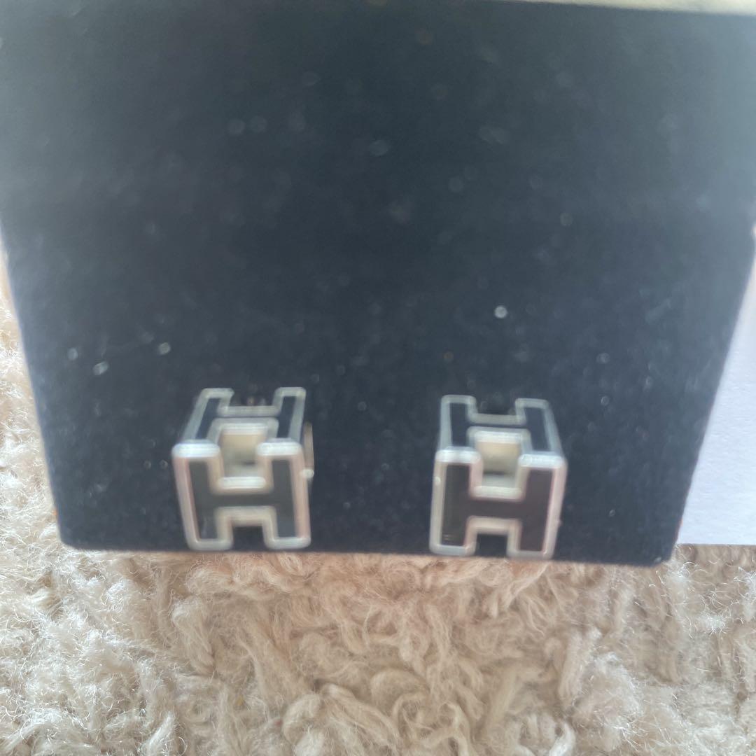 HERMES エルメス キューブ ピアス ブラック