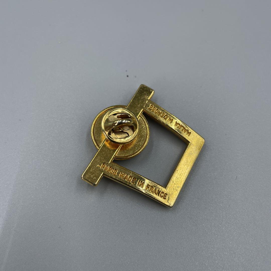 050 MALKA MDEPOSEライオンモチーフ ゴールドブローチ 050 MALKA MDEPOSEライオンモチーフ ゴールドブローチ - メルカリ