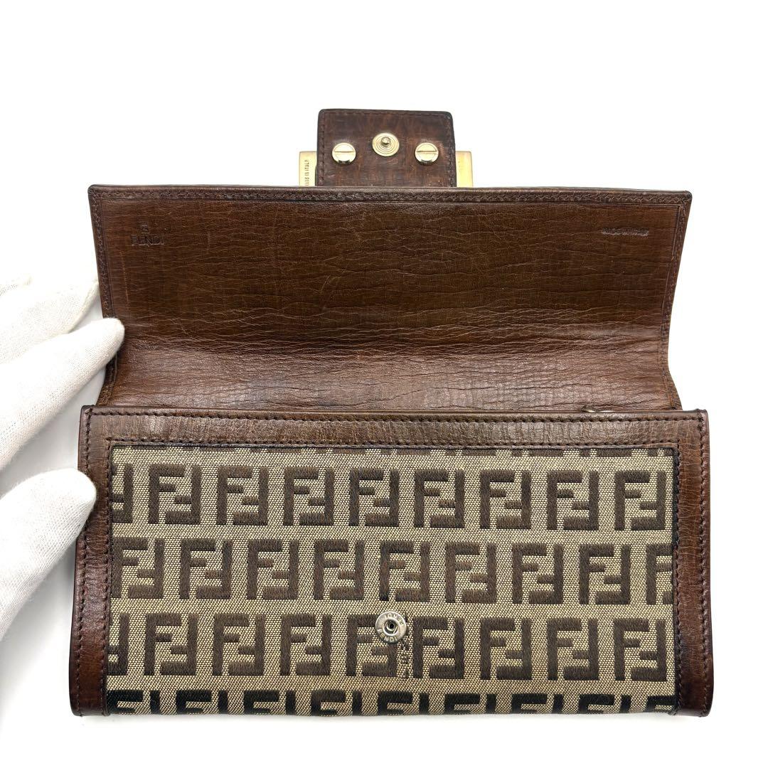 FENDI フェンディ 長財布 二つ折り ズッキーノ ロングウォレット ゴールド
