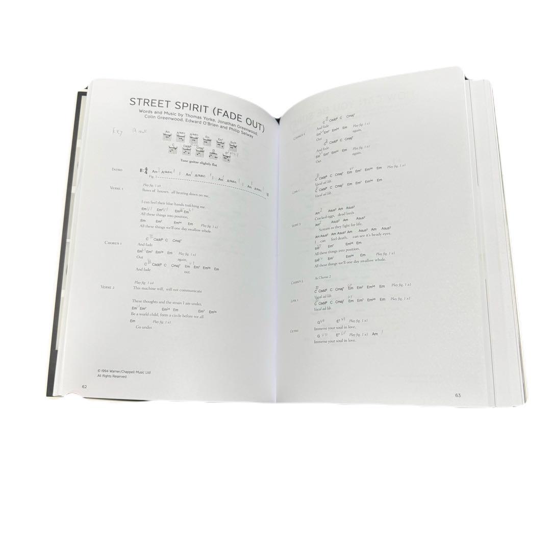 アート・デザイン・音楽 Radiohead Complete Lyrics & Chords Tab