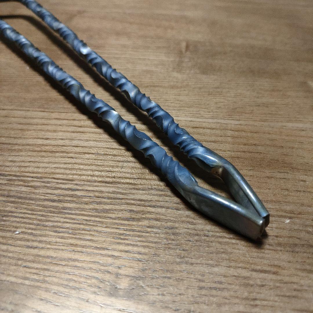 ツイスト火バサミ　薪バサミ　火ばさみ