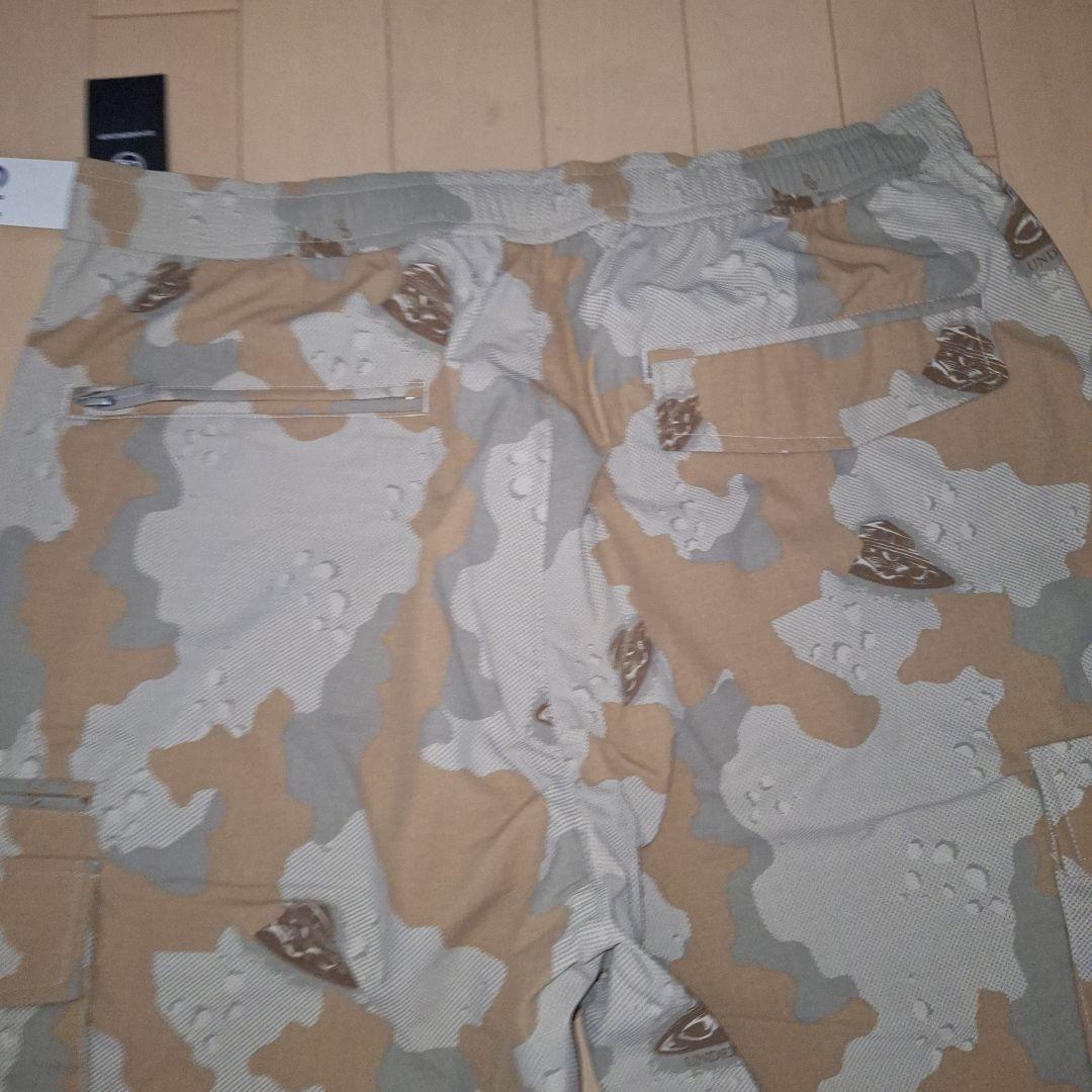 GU×UNDERCOVER　MENワイドテーパードカーゴパンツ　カモ柄カーキXL